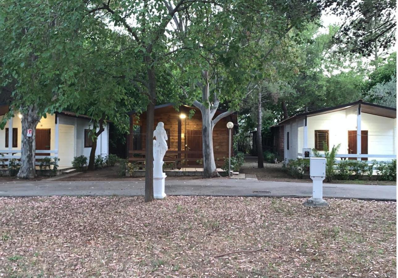 Viola Club Village & Camping Foce Varano Exterior foto